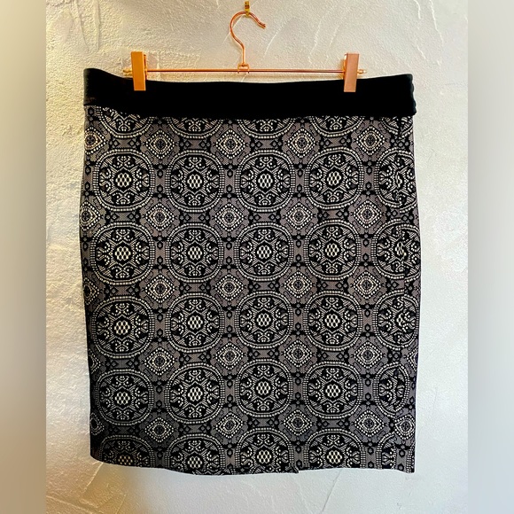 The Limited Pencil skirt Size 14 - Picture 1 of 8